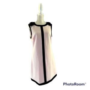 Betsy Johnson pale pink shift dress with black accent bows size 8